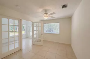 26 Lazy Ln, The Woodlands, TX 77380 - Photo 4