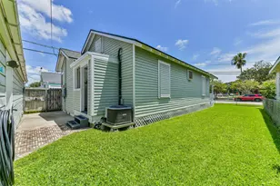 2115 Jack Johnson Blvd, Galveston, TX 77550 - Photo 16