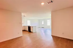 206 Amy St, Angleton, TX 77515 - Photo 16