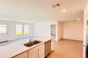206 Amy St, Angleton, TX 77515 - Photo 24