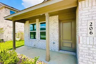 206 Amy St, Angleton, TX 77515 - Photo 2