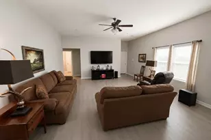 306 Helen St, Cleveland, TX 77328 - Photo 4