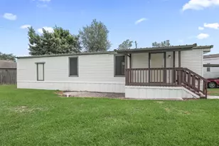 2222 N Austin Ave, Pearland, TX 77581 - Photo 2