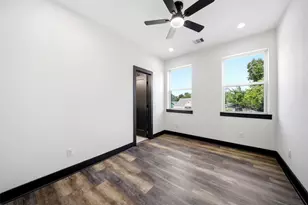 7818 Hanfro Ln, Houston, TX 77088 - Photo 26