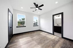 7818 Hanfro Ln, Houston, TX 77088 - Photo 36