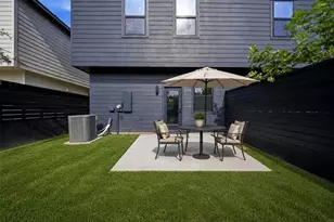 7818 Hanfro Ln, Houston, TX 77088 - Photo 4