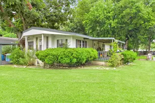 106 N 3rd St, Highlands, TX 77562 - Photo 18