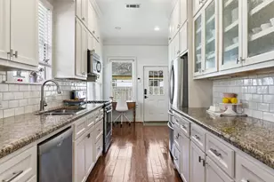 727 E 25th St, Houston, TX 77008 - Photo 20