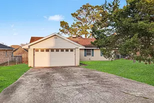 10818 Highpoint Ln, Montgomery, TX 77356 - Photo 2