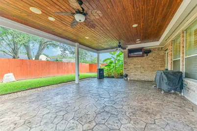 1122 Sussex Trail, Pearland, TX 77584 - Photo 2