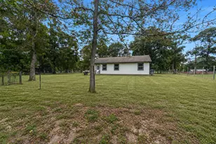461 Trails End Dr, Cleveland, TX 77328 - Photo 20