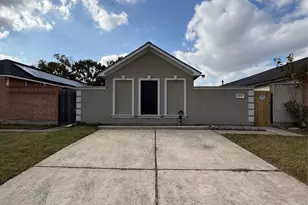 13810 Northlake Dr, Houston, TX 77049 - Photo 1