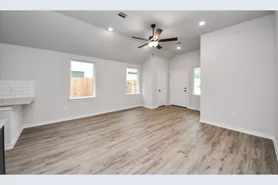 18728 Loom Drive, Conroe, TX 77306 - Photo 12