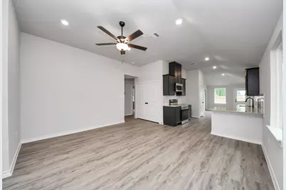 18728 Loom Drive, Conroe, TX 77306 - Photo 10