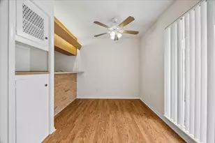 3703 Roseland St, Houston, TX 77006 - Photo 4