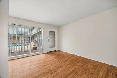3703 Roseland Street #03, Houston, TX 77006 - Photo 2