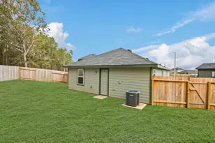 12303 McCrorey Trails Court, Conroe, TX 77303 - Photo 16