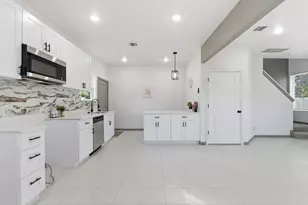 8306 Tidwell Rd, Houston, TX 77028 - Photo 16