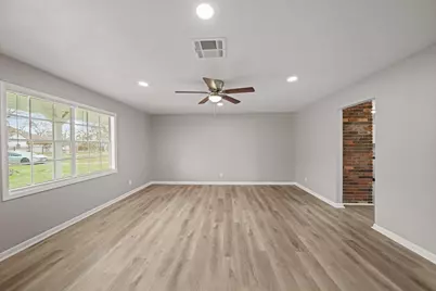 7265 Ashburn Street, Houston, TX 77061 - Photo 6
