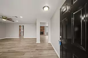 7265 Ashburn St, Houston, TX 77061 - Photo 4