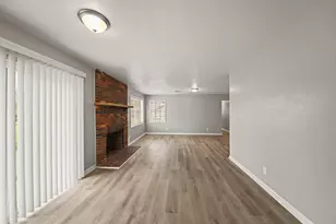 7265 Ashburn St, Houston, TX 77061 - Photo 8