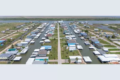 1126 Island Boulevard, Crystal Beach, TX 77650 - Photo 50