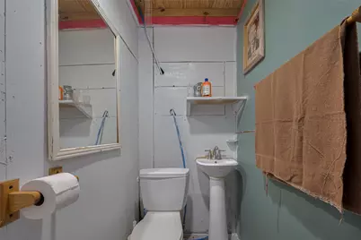 1126 Island Boulevard, Crystal Beach, TX 77650 - Photo 32