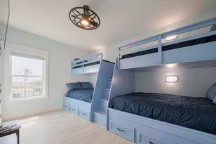 1126 Island Blvd, Crystal Beach, TX 77650 - Photo 26