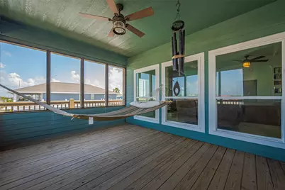 1126 Island Boulevard, Crystal Beach, TX 77650 - Photo 28