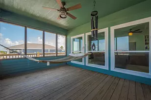 1126 Island Blvd, Crystal Beach, TX 77650 - Photo 28