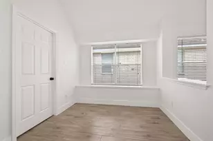 3143 Oakwood Run Dr, Sugar Land, TX 77498 - Photo 14