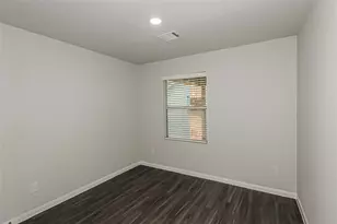 3323 Gold Star Dr, Houston, TX 77082 - Photo 16
