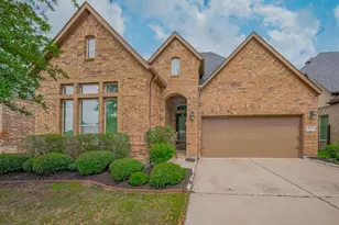 4942 Thunder Creek Ln, Sugar Land, TX 77479 - Photo 2