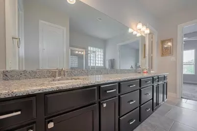 4942 Thunder Creek Lane, Sugar Land, TX 77479 - Photo 20
