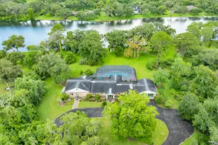 45 Lake Rd Rd, Lake Jackson, TX 77566 - Photo 1
