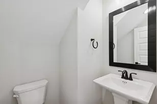 16045 Hayes Pk Dr, Houston, TX 77079 - Photo 12