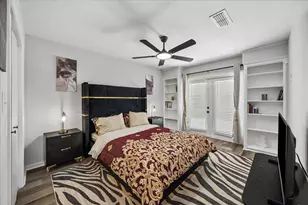 2930 Riata Ln, Houston, TX 77043 - Photo 22