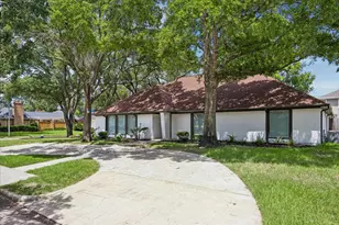 2930 Riata Ln, Houston, TX 77043 - Photo 6