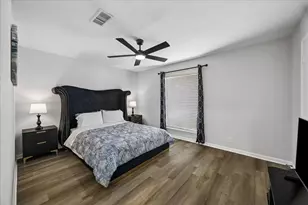 2930 Riata Ln, Houston, TX 77043 - Photo 4