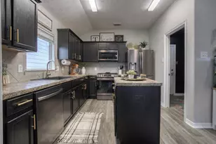 5049 Willow Point Dr, Conroe, TX 77303 - Photo 14