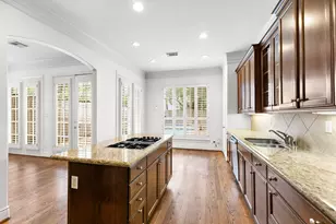 4026 Gramercy St, Houston, TX 77025 - Photo 12