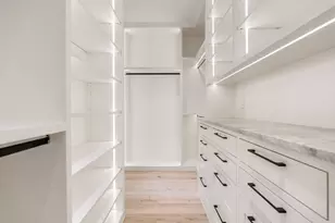 46 W Broad Oaks Dr, Houston, TX 77056 - Photo 28