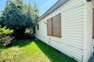 1217 4th Ave S, Texas City, TX 77590 - Photo 8