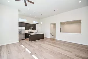 135 Knightsbridge Park Ln, Houston, TX 77018 - Photo 8