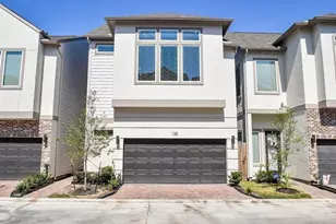 135 Knightsbridge Park Ln, Houston, TX 77018 - Photo 1