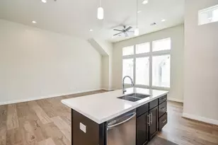 135 Knightsbridge Park Ln, Houston, TX 77018 - Photo 10