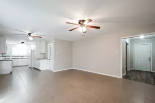 122 Honeysuckle Dr, Baytown, TX 77520 - Photo 14