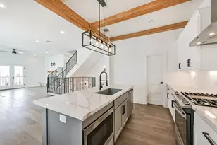 1039 W 24th St, Houston, TX 77008 - Photo 12