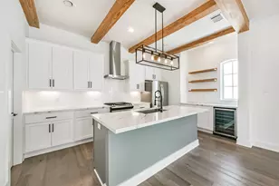 1039 W 24th St, Houston, TX 77008 - Photo 4
