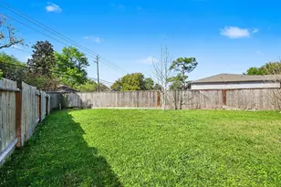 10022 Spring Shadows Park Cir, Houston, TX 77080 - Photo 30